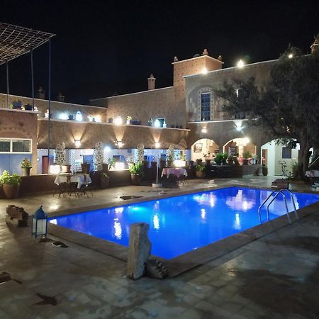 Riad Malak Ouirgane Εξωτερικό φωτογραφία